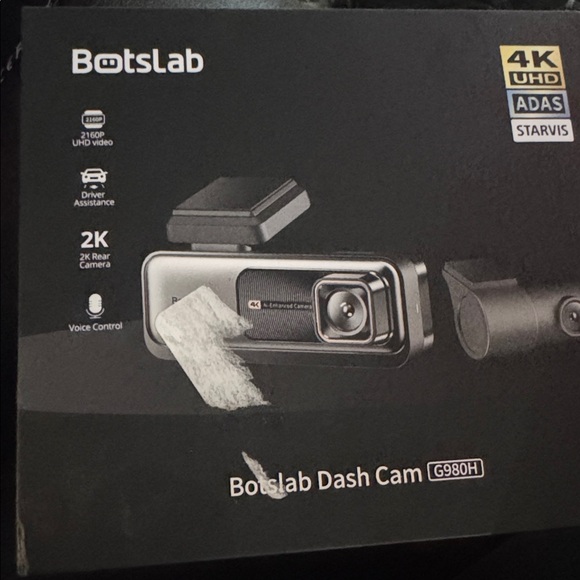 4K Dual Dash Cam - Black Used in a good Condition - Picture 4 of 5